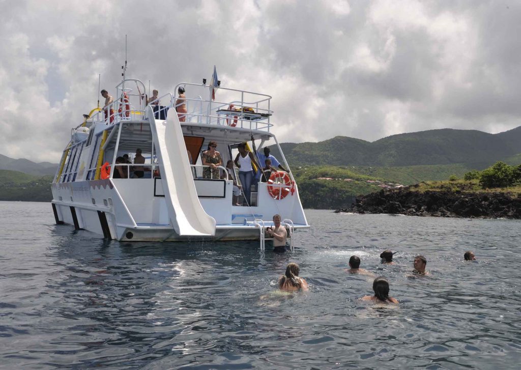 Baignade dans la réserve Cousteau de Malendure, Bouillante Guadeloupe avec le Nautilus