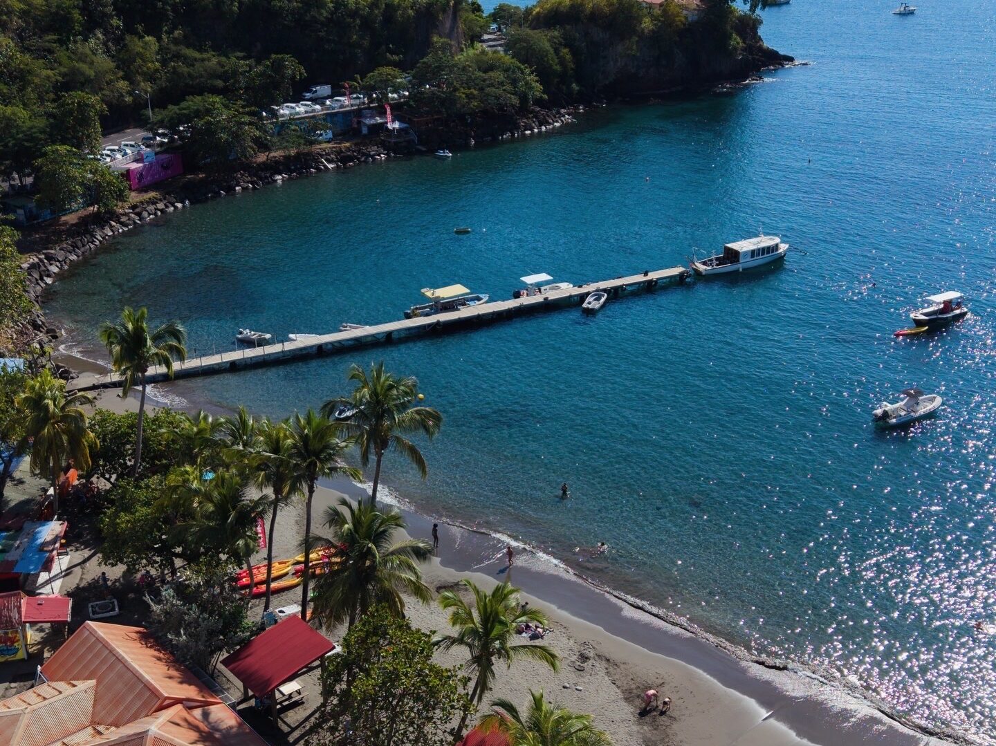 Planifiez vos vacances en Guadeloupe sans fausse note. Budget, transport, itinéraire et activités incontournables comme le Nautilus à la Réserve Cousteau.