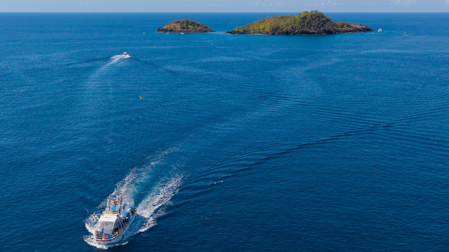 
Les Nautilus - Excursion bateau incontournable en Guadeloupe